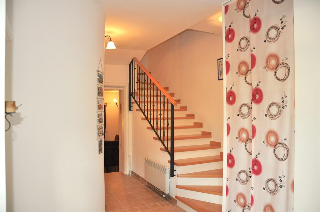 Holiday Home Harmony Zrnovnica Экстерьер фото