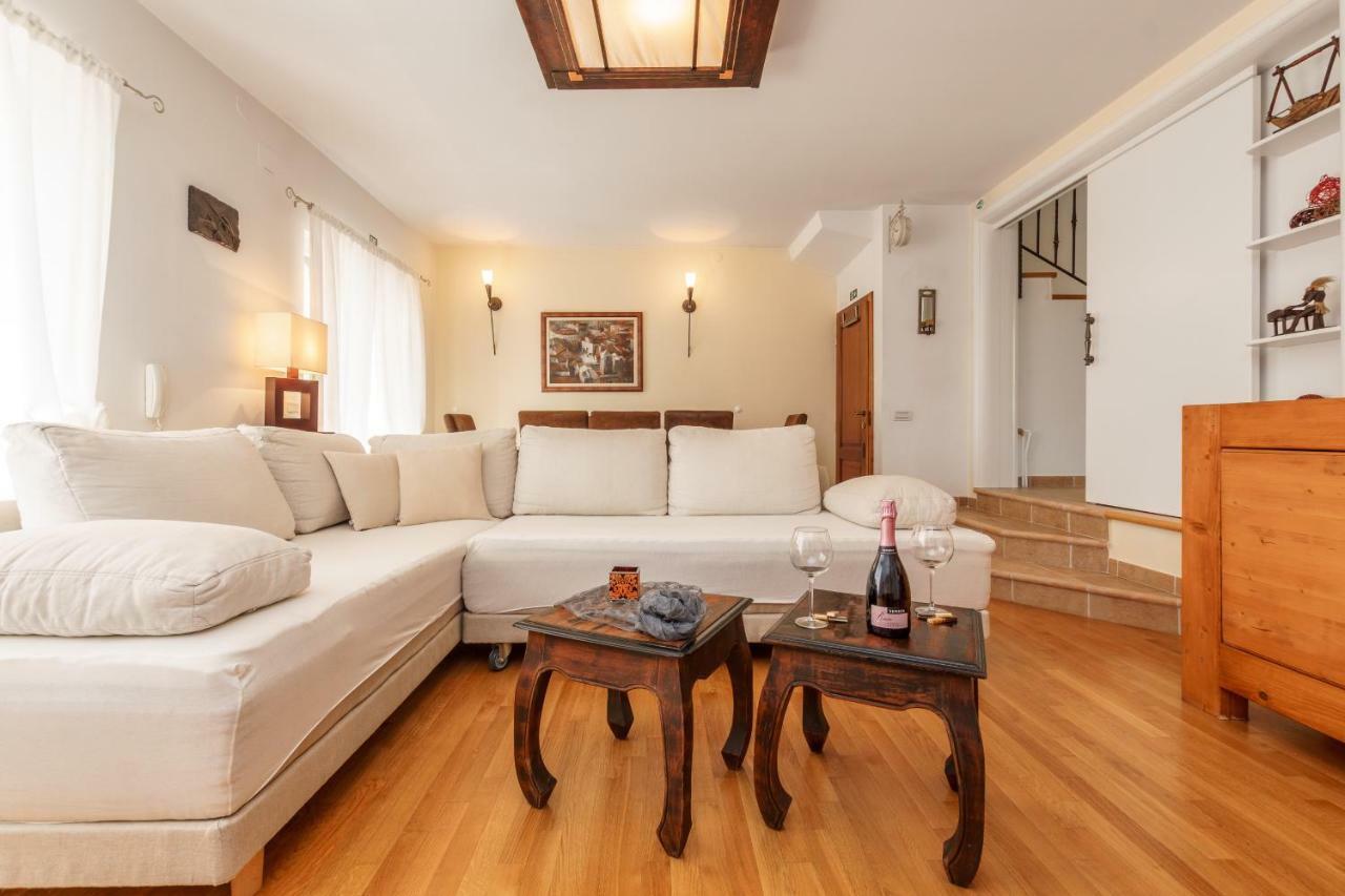 Holiday Home Harmony Zrnovnica Экстерьер фото