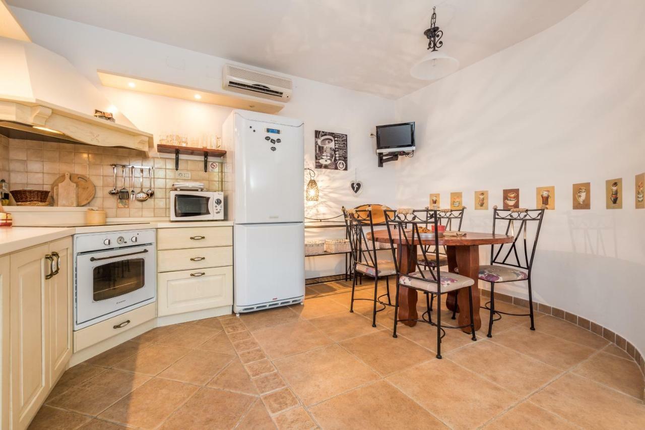 Holiday Home Harmony Zrnovnica Экстерьер фото