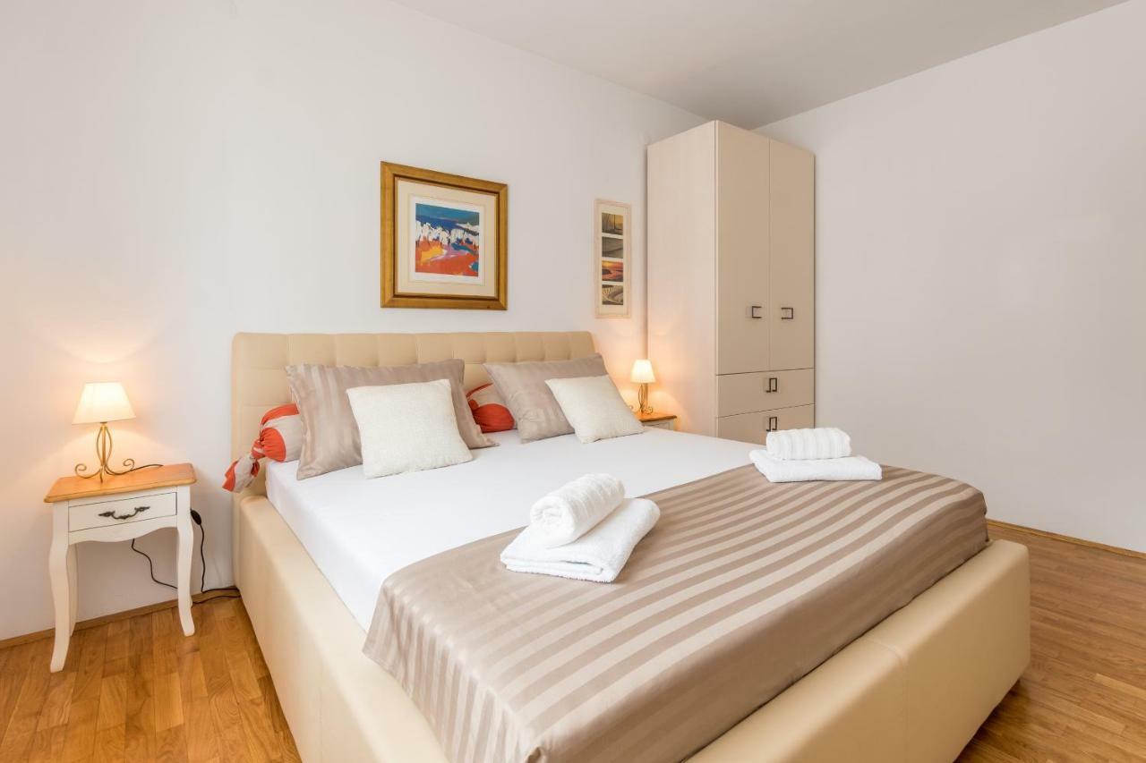 Holiday Home Harmony Zrnovnica Экстерьер фото