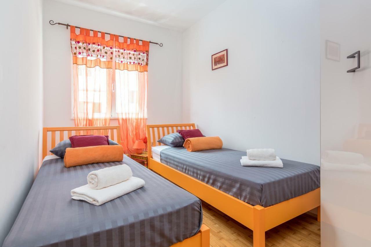 Holiday Home Harmony Zrnovnica Экстерьер фото